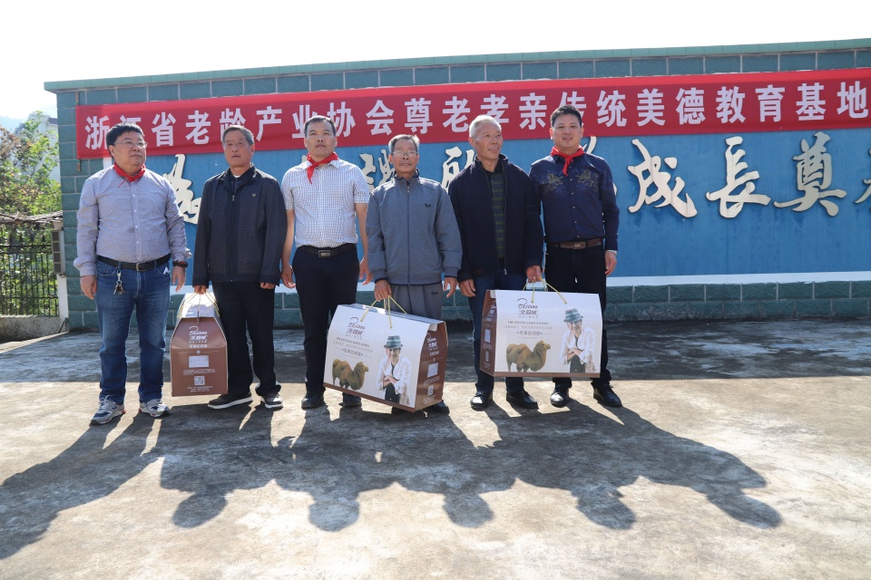微信图片_20181012180000.jpg